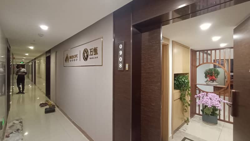 管理咨詢公司形象墻_不銹鋼字公司形象墻